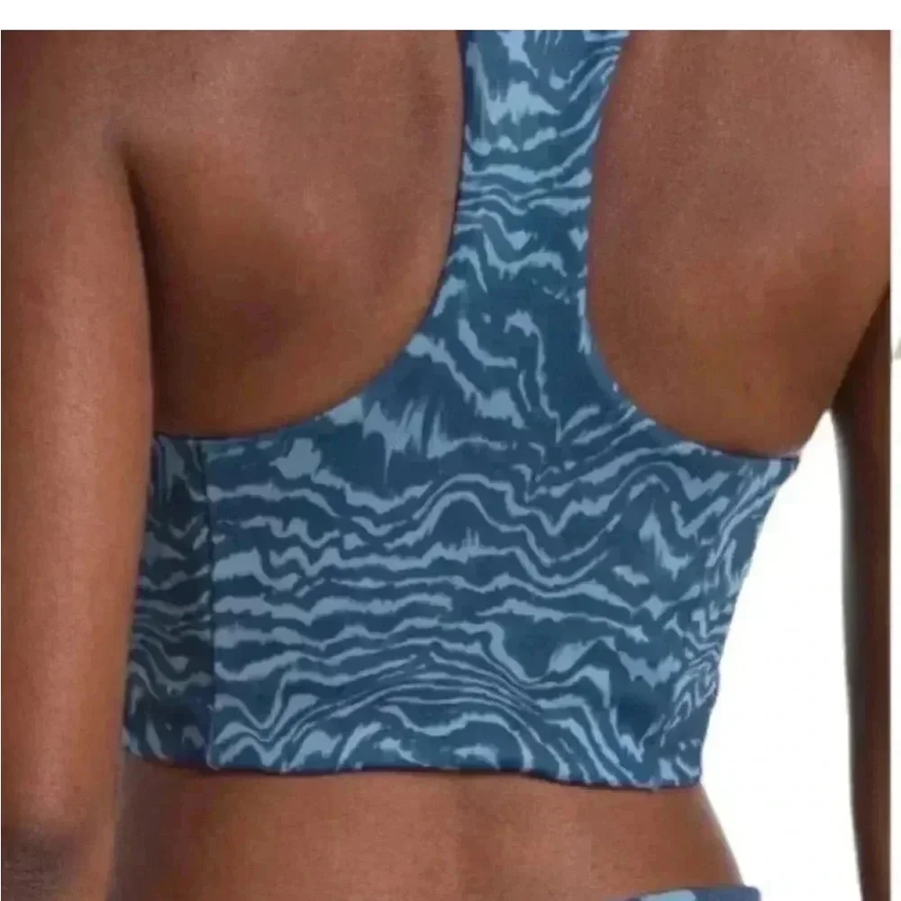NWT Z by Zellla Wiress Racerback Sports Bra Blue Animal Print size Small